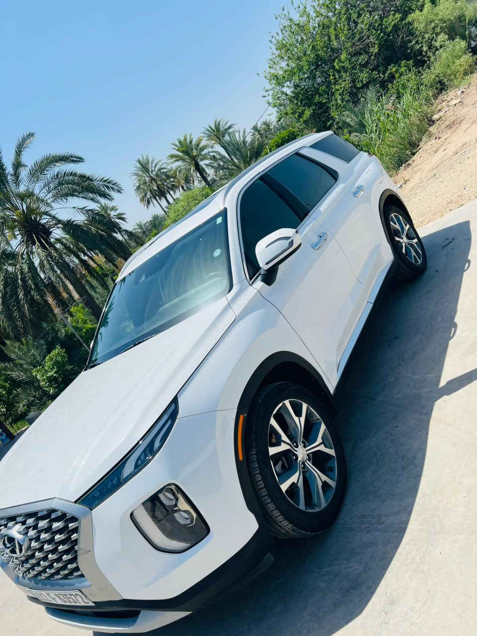للبيع سيارة نظيفة جداً
نوع: Hyundai Palisade
الموديل: (2021)
الممشى: (71 ميل)
المحرك: 6 سلندر 3.8
المواصفات:
* شاشة + كاميرا
* حساسات
* فتحة سقف
* مقاعد جلد
* تشغيل بصمة
السيارة بحالة ممتازة، لا تحتاج أي صرف، جاهزة للاستخدام.

📍 الموقع: (واسط / الصويرة )
📞 للتواصل: (***********

