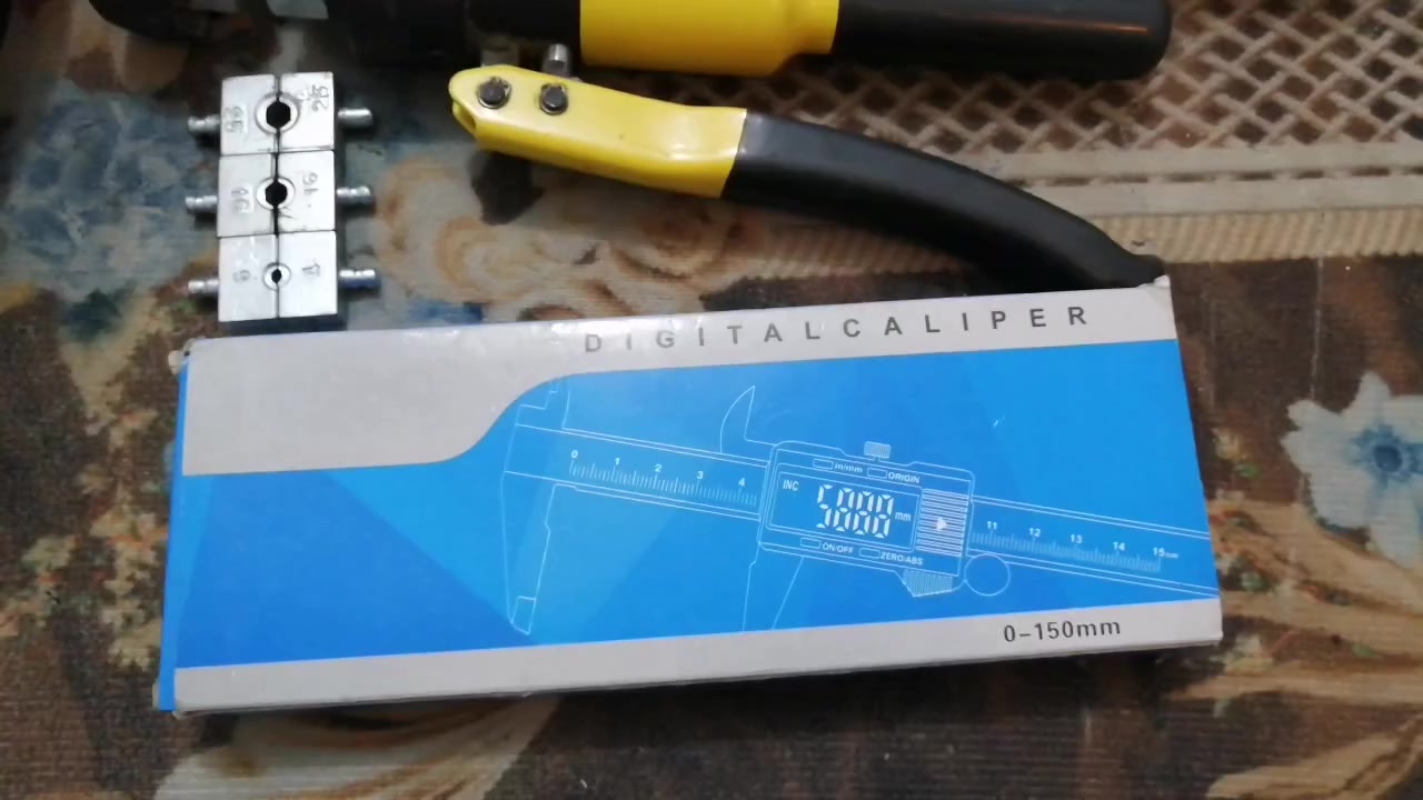 السلام عليكم
عدد للبيع
تفاصيل داخل الفيديو
توصيل موجود


**إذا كنت صاحب هذا الإعلان وتريد حذفه لأي سبب، رجاءا أرسل رسالة إلى الدعم الفني**