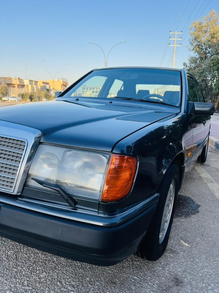 سلام عليكم مارسدس دب للبيع 
رقم بابل بسمي موديل 1991
محرك VVT 3000
السياره مكفوله من الضربه والخياس مصبوغه عام للجماليه حداديه جديده اريل كهربائي جام تحكم كهرباء 
السياره جاهزه من كلشي السعر 75 وبيه مجال بسيط 
للاستفسار ***********
