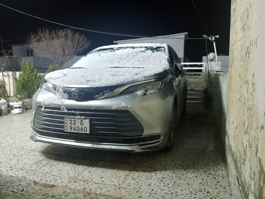 تيوتا سيننا 2022 
الفئه:XLE
المقاعد:جلد
اللون:سلفر
الضرر:جاملغ سايق 
العداد:38ميل قابل للزيادة 
الرقم :اربيل جديد
سنويه: 2029
هزه :2026 الشهر3
عداد المقاعد8
سلايت سقف
يوجد معه السياره اسبير معه جك اصلي شركه
كامرات خلفيه
المكان:اربيل او موصل 
السعر:$30.000
رقم الهاتف كورك:***********
رقم الهاتف الزين:*********** أربيل, العراق
