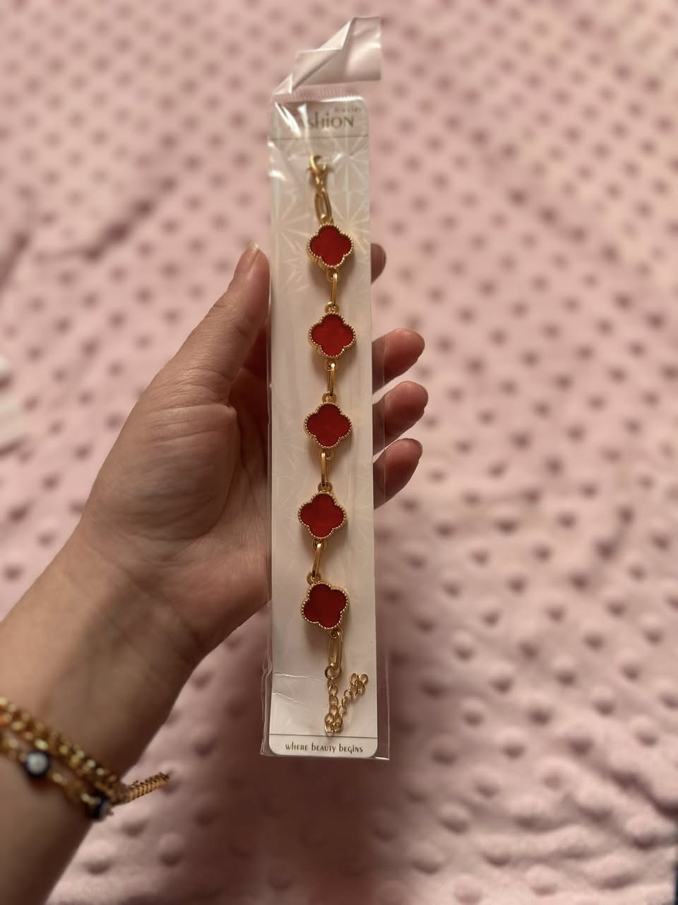 اي قطعة داخل المنشور على الف
يوجد توصيل داخل سبع البور (الف)
رقم/*********** او خاص
