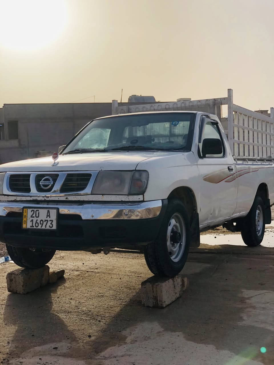 السلام عليكم للبيع سياره نيسان موديل 2002 ب اسمي مشروع وطني بطاقه بانزين رقم ديالى مكان سياره كركوك *********** سياره نضيفه و جاهزه مكينه گير كله شرط تبريد تتفئه شغال
