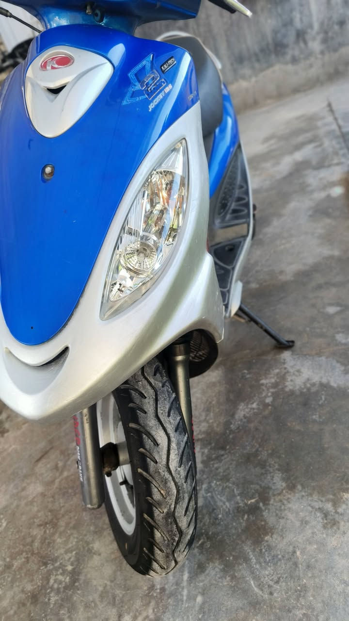 سلام عليكم 
دراجه كامكو ١٦ 
كفاله عامه كلشي شغال بيها 
سعر ٨٠٠ وبيه مجال قليل 
مكان رفاعي ***********
