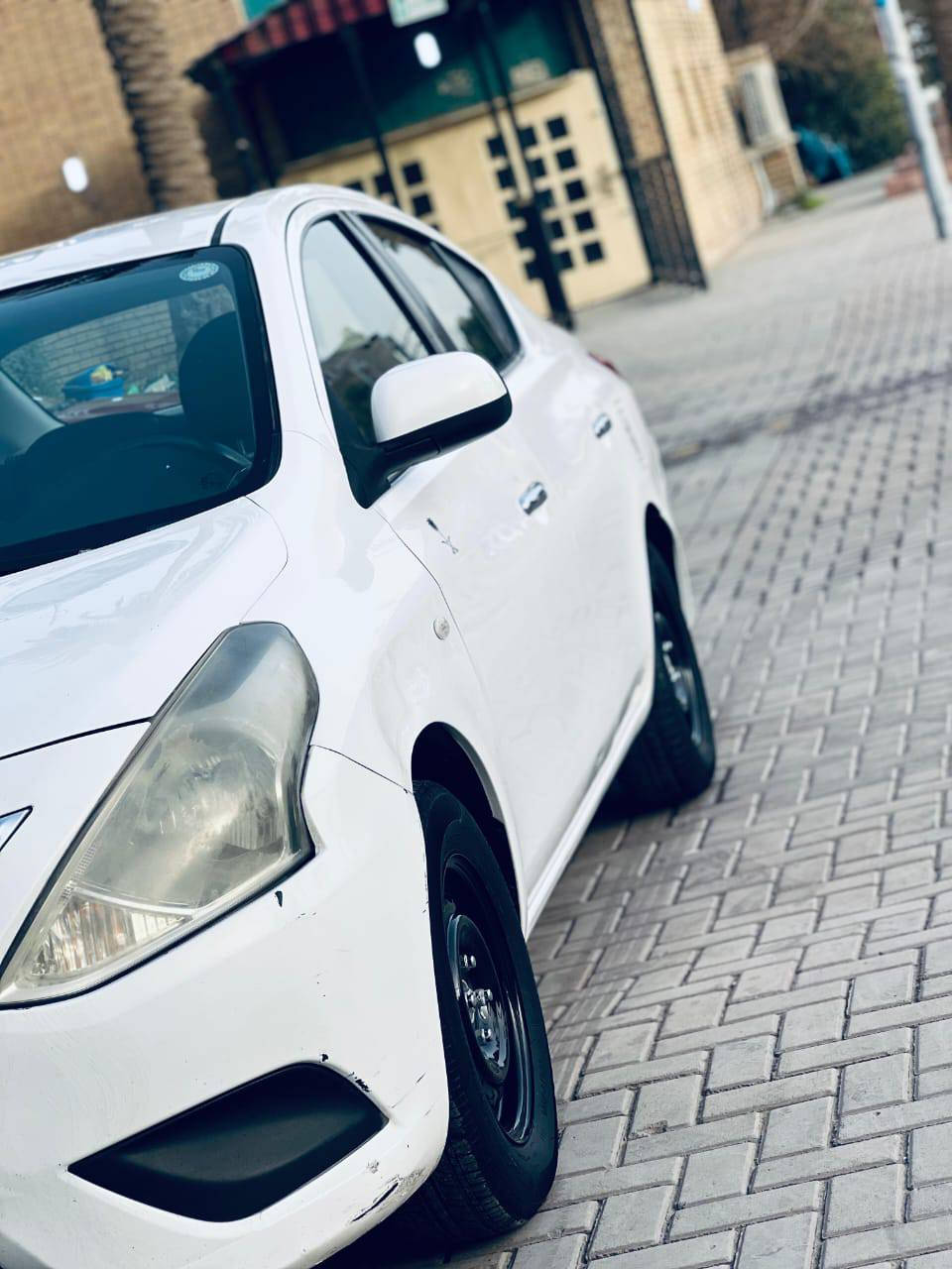 نيسان صني 2019 للبيع ماشيه 240 سياره نظيفه وجاهزه كير محرك تبريد تخم تاير سياره بسمي تريد تحويل تريد وكاله سياره مابيهة ضربة بيهة بارد قليل والله سياره كلش حلوه وبل عافيه على الي ياخذهة عارضهة 98 وبيهة مجال مكاني بغداد الجديدة رقم/***********
