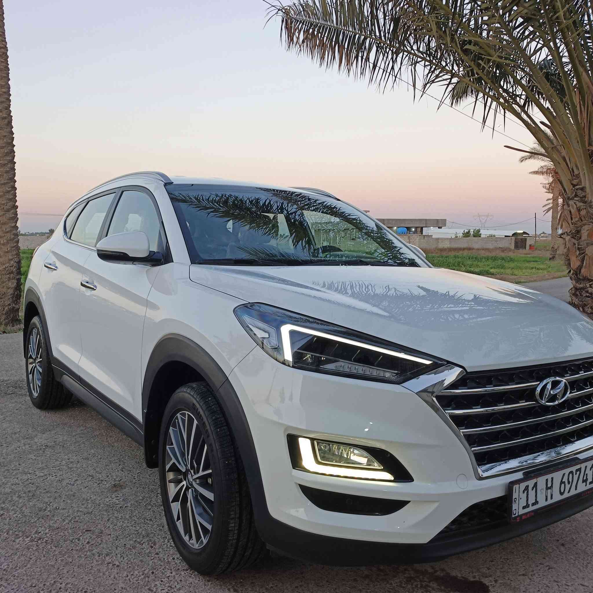 تحية طيبة🌹🌹
للبيع هونداي توسان خليجي شركة الكاصد كوري أصلي موديل 2020
مكفوله كفاله عامه من كلشي شرط نظافه مال زيرو 
ماشيه 62 حقيقي على شرط إذا ترجع 20 ما تنعرف 
سبير منازل فابلون ونايلون الشركة بعده بيها 
استخدام شخص واحد من الزيرو السياره من القطع النادره بانسبة لموديلها  السياره على وضع الشركة قليل بنظافتها 
المواصفات فول 1 ____1 عده البانوراما
تايرات الشركة هسه ذبيتهن وشديت تخم جديد 
رقم بغداد باسمي تحويل مباشر 
العنوان بغداد أبو غريب 📞 ***********
