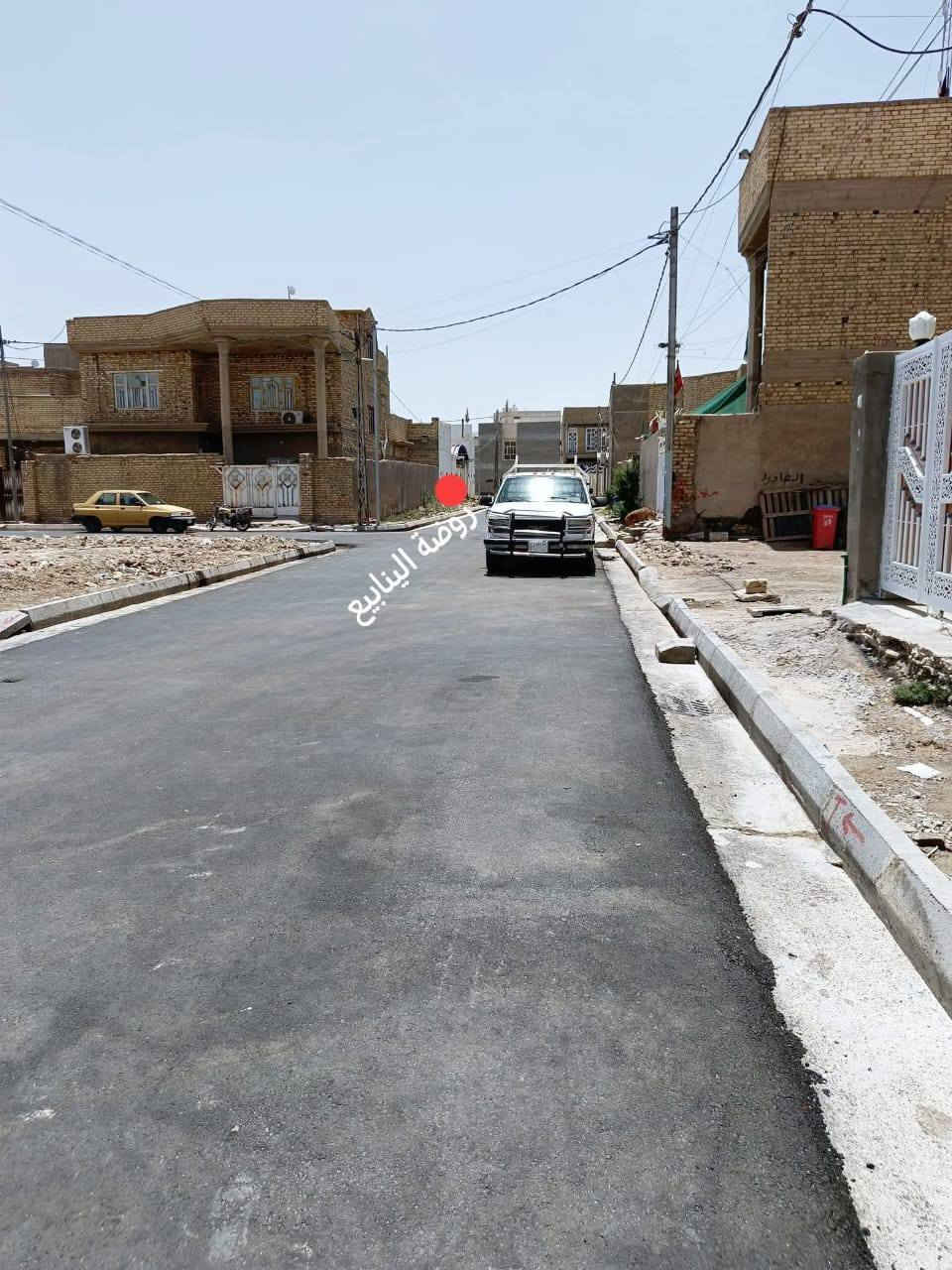 📞 ***********
◽دار سكن للبيع في منطقة السياسيين
 ( على ساحة خضراء 🌳) بشارع روضة الينابيع وقرب مدرسة الروان
◽المساحة 125 متر (6.25 × 20 م) خدمات كاملة
◽يحتوي الطابق الاول على گراج وصحيات خارجية واستقبال ومطبخ وصالة وغرفة نوم وصحيات مشترك ومنور
◽ يحتوي الطابق الثاني على غرفة كبيرة وصالة وصحيات مشترك وسطح اول وثاني
◽الاساس درجة اولى رفت 40 سم + بتلو طابوق 
◽الارضيات بورسلين
◽ الكهرباء والماء والمجاري والبناء كلة درجة اولى 
◽ يحتوي على نظام كاميرات داخل وخارج وخط ذهبي كهرباء على مدار اليوم 
◽بناء سنة 2021
◽اللوكيشن https://maps.app.goo.gl/z1zYTxcKoUSMiQ5GA
◽كل تفاصيل البيت مذكورة وبأسمي تحويل مباشر.
