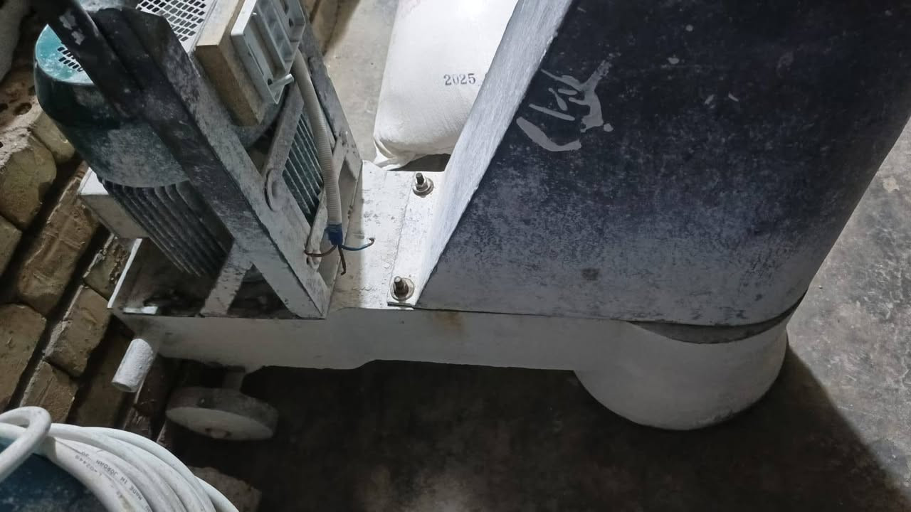 جلايه عراقيه 7ونص حصان للبيع سعر 500
...... رقم هاتف ***********
