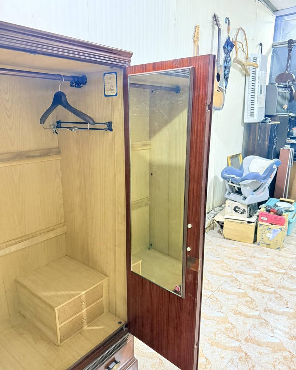 كنتور ٣ باب
موديل قديم جدا وجديد
باله صناعه ياباني
خشب بلوط

توجد خدمه توصيل 
للحجز مراسله الصفحه او الاتصال
🌹مدينه ألعاب المدهش مجاور مطعم ابو صفاء تحت جسر العبور المعلق ***********🌺
