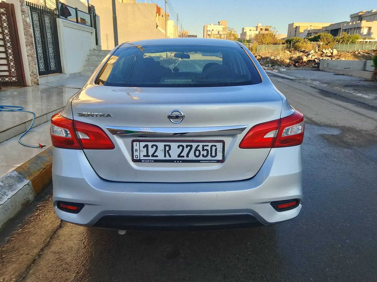 نيسان سنترا موديل 2019 بدون صبغ بس الهلال الخلفي الموجود بالصورة السعر 115 أو مجال
***********
