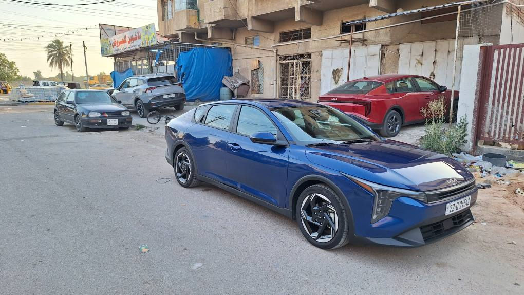 السلام عليكم ورحمة الله وبركاته 
كيا  k4  وارد امريكي بدون حادثه وبدون ايرباك وبدون تبديل وبدون قطره صبغ    ماشيه ٨ ميل  مواصفات السيارة EX امريكي    واير ليس شحن  موبايل    اناره بل شمسيه  استيرن  جلد   تطعيم  داخل بيانو سلفر    ابطاين  مخمل وجلد   اوتو هولد واتو ستوب  رادار ٣٦٠  توقف ذاتي  تبريد  قطعتين  اشاير بل مري +رادار  خلفي  امامي  ويل كب  17  دخول جديد ترقيم جديد رقم اربيل بسمي الشخصي تحويل مباشر العنوان بغداد زيونة رقم الهاتف  *********** بغداد, العراق

