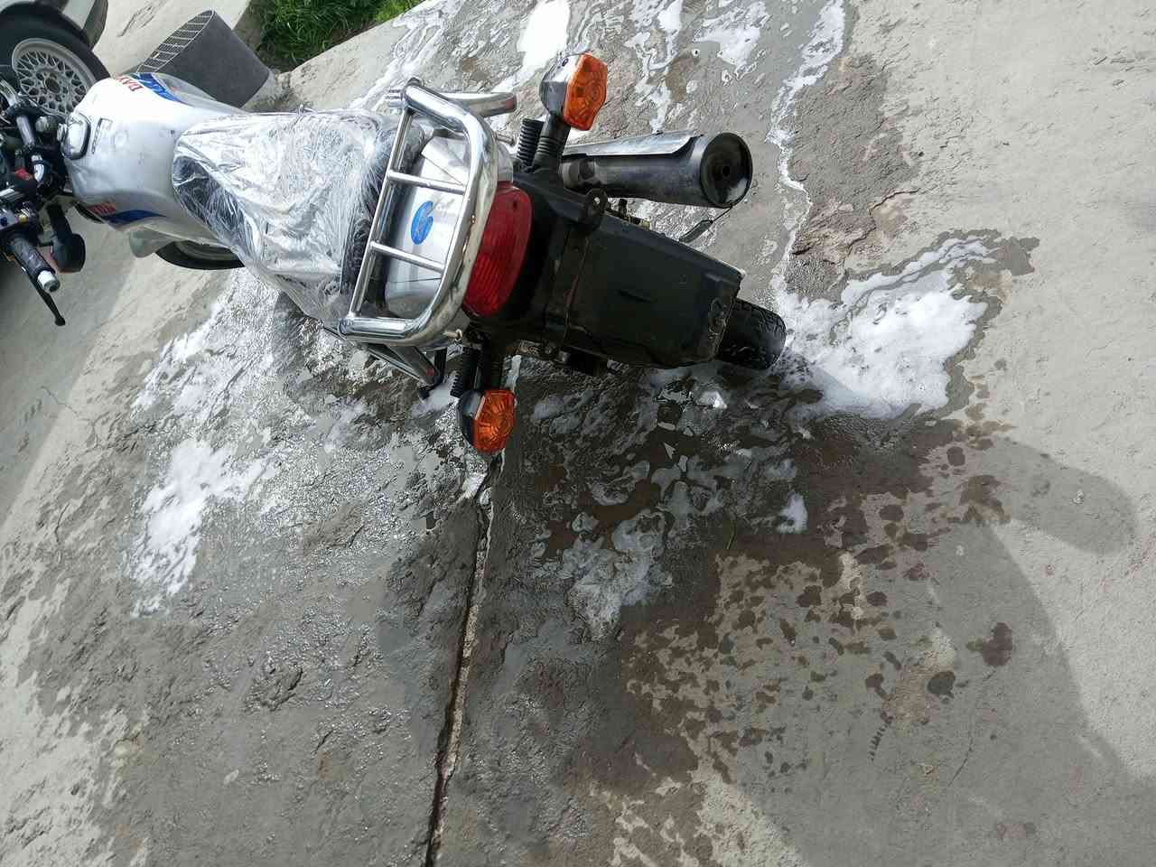 السلام عليكم دراجه دايون عضم موديل 22 بيها رقم شاصي وبليته يعني كلك الدراجه شوفت عينك حلوه ومرتبه السعر 650 وبيها مجال بسيط المكان بابل محاويل الرقم ***********
