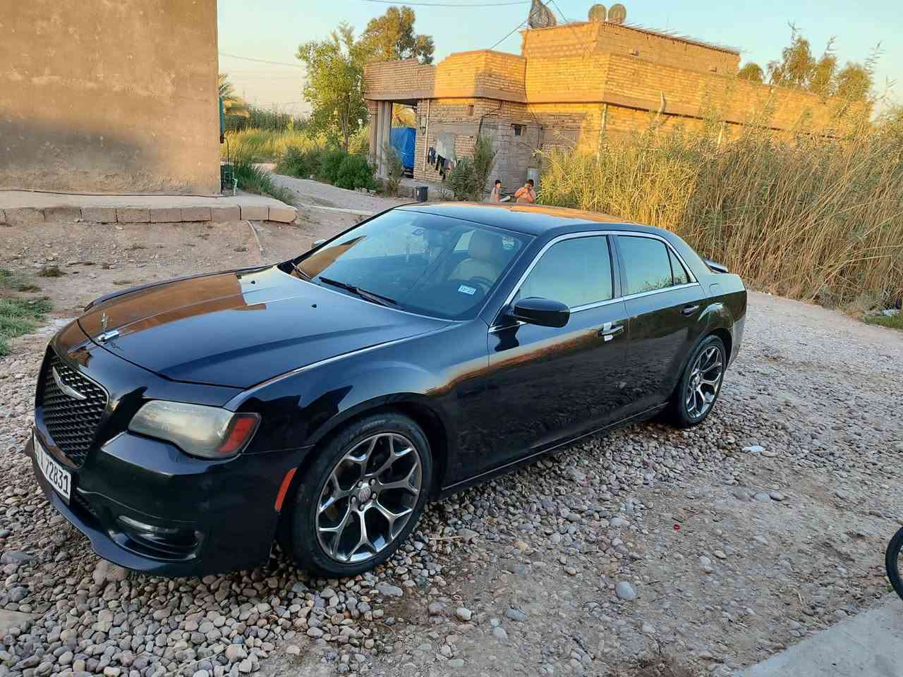 كرايسلر اوباما C300  الموديل(2014)
نصف مواصفات 👇 

شاشة كبيرة تحكمات ستيرن  مثبت سرعه   

داخل ملكي بيجي 

كير مكينه كله بشرط بل جيس جديد 

السياره كلين  فقط بيها بارد هلال جاملغ خلفي وشوية بل باب 

كير طيارة 8 نمر 

تخم تاير جديد 

صدر خلفي جديد 

صدر أمامي جديد 

شرط السونار السيارة بأسمي  تحويل مباشر  

المحرك 3600 V6 

للاستفسار (***********) 

واتساب ( ***********) 

بيع فقط بدون مراوس 

السعر ( 170$) مجال بسيط 
مكان السيارة واسط قضاء العزيزية
مكلف بل نشر
