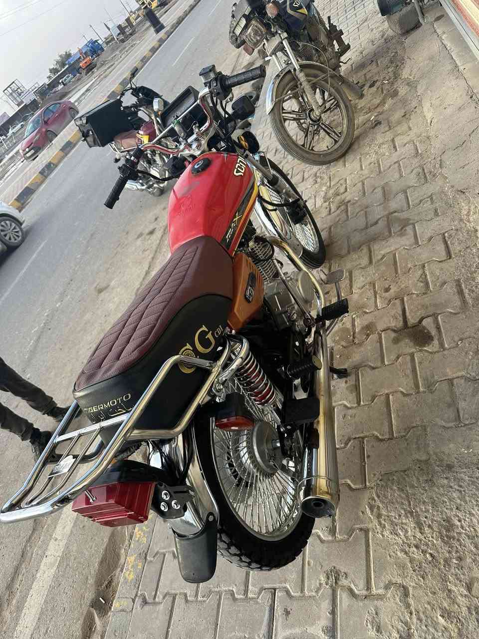 سلام عليكم دراجه موديل 23 دراجه كدامك بلحقيقه احله من صوره بلاد أنطيك شرط بدراجه سبانه مامدود عليها ناقصها بس صفاحيه مكاني تكريت شارع احتفالات +سعر دراجه 525 وبيها مجال شويه  مامتواجد هنا بس ع رقم ***********￼
