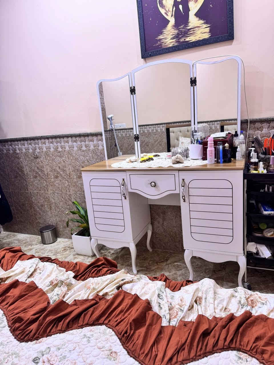 غرفه لوك شراي يجي خاص مستعجلين للبيع


**إذا كنت صاحب هذا الإعلان وتريد حذفه لأي سبب، رجاءا أرسل رسالة إلى الدعم الفني**
