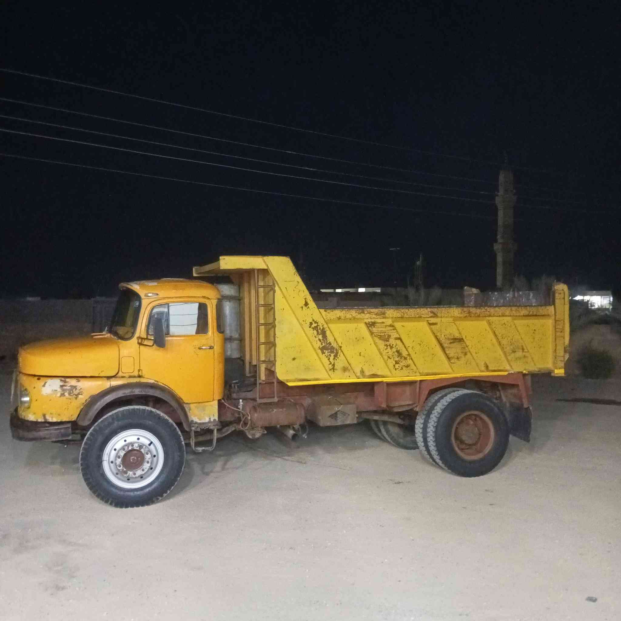 للبيع قلاب موديل 74
مكينه مجفته جديد 
رقم الانبار   جديد مسجله قلاب سنويه جديده 
السعر.........
والاستفسار أكثر 
الاتصال ع رقم صاحبه *********** 
***********
مكان السياره الانبار الرمادي ناحيه الوفاء
