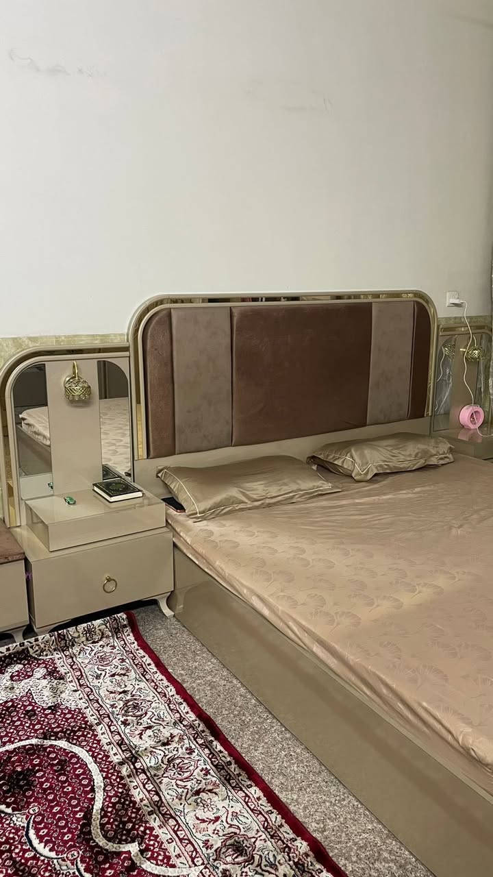 السلام عليكم عندي غرفة جديدة شخط ما بيها ما صار فتره من اخذتها غرفة تركي متكامله من كلشي سعرها مناسب للاستفسار خاص Hwraa Hwraa


**إذا كنت صاحب هذا الإعلان وتريد حذفه لأي سبب، رجاءا أرسل رسالة إلى الدعم الفني**