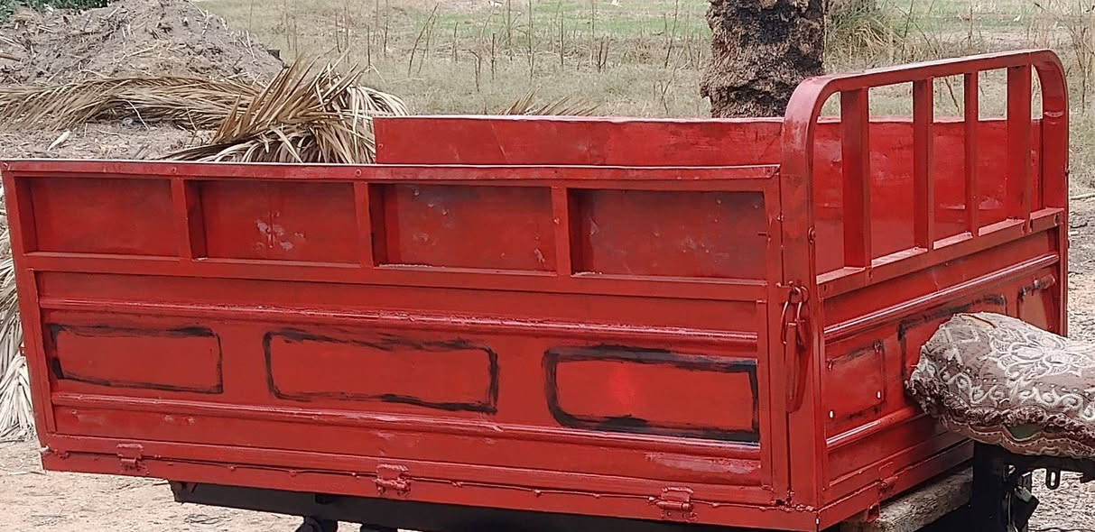 بدي.    لبيع     قطرت خياس.   ما بيه.   مكاني.  بابل.  سعره 125  وبيه مجال قليل  ***********
