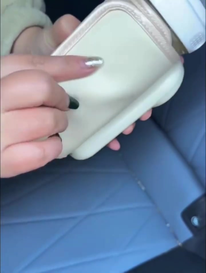 🍼✨ حليب البيبي دافي بأي وقت وياك!
جهاز تسخين رضاعة محمول بشاشة رقمية ودرجات حرارة متعددة 🌡️
يشحن بسهولة ومناسب للاستخدام بالبيت أو بالطلعات 👶🔋

السعر: 19,000 الف فقط


**إذا كنت صاحب هذا الإعلان وتريد حذفه لأي سبب، رجاءا أرسل رسالة إلى الدعم الفني**