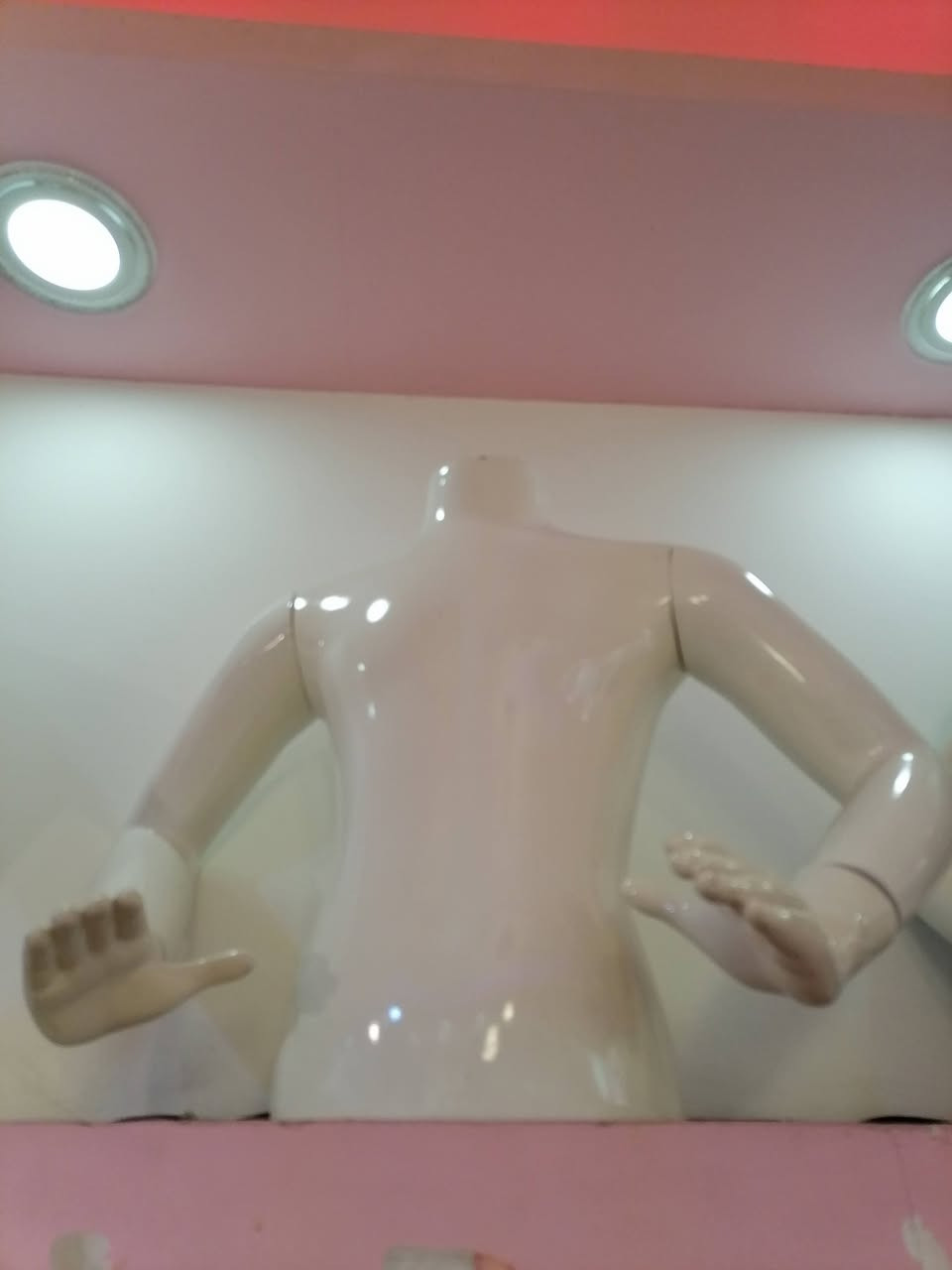 السلام عليكم مليكانات مستعمله
نظافه 90بالميه
للاستفسار ***********
