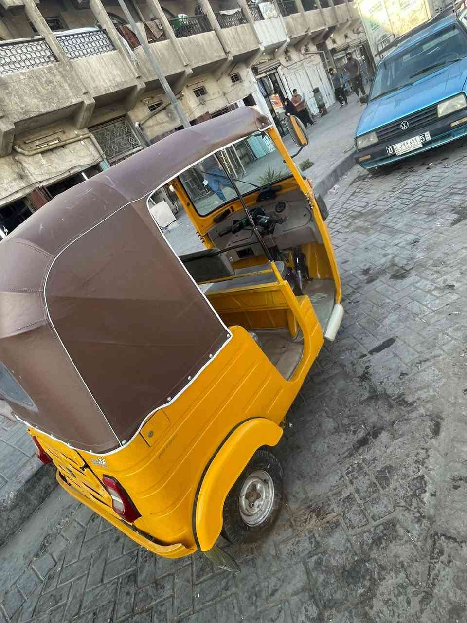 السلام عليكم تكتك 19شهر 5  مرقمه رقم بغداد ممستلمه تكتك حلو كدام عينك  تجي وشوف بعينك دوس معمره ومصبوغه تكتك ترايه وين متريد تكتك كبل للشارع مكاني مدينة الصدر 
رقم الهاتف ***********
ممتواجد لا فيس ولا وتساب  سعر 5900
