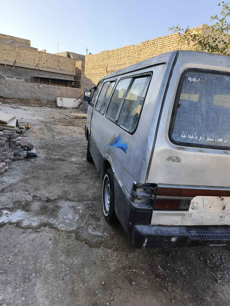 السلام عليكم كيا بستا موديل 93  سياره كير مكينه اكسل بم وعنابير  خير من الله  الكشر شوفه عينك  داخل نضيف السياره نصبته حلو بس يرادله شويه ترتيب مكان حله مركز  السعر 25 وبيه مجال  تريد وكاله تريد مداور 
*********** مامتواجد خاص
