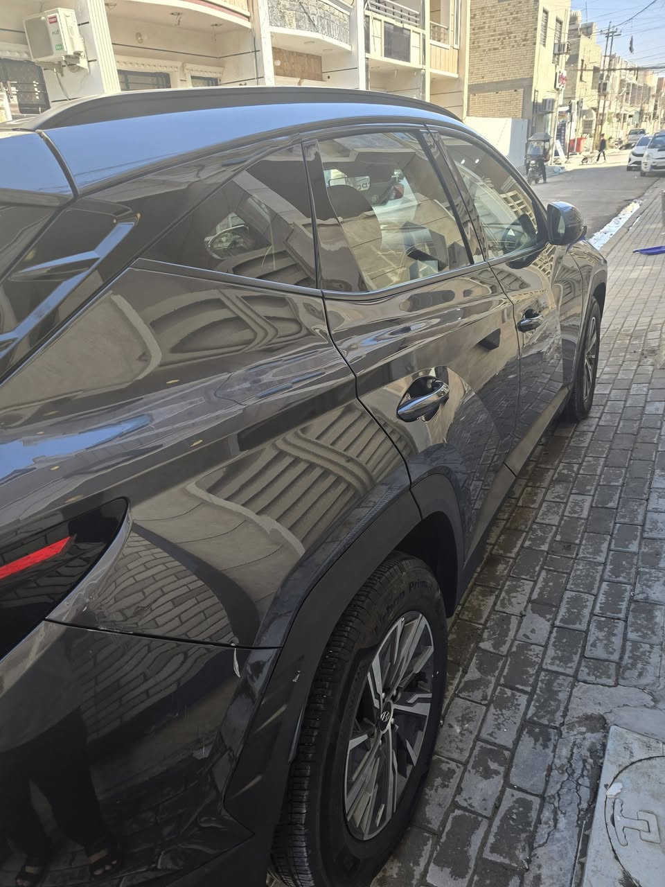 23 وارد كنده صبغ بنيد او قطعتين اكلير فقط ماشيه ٦٠ الف رقم بغداد بسمي السعر ١٨٥ مكان السياره بغداد ***********
