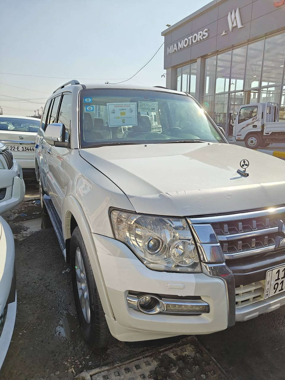 تحيه طيبه السلام عليكم ورحمة 
باجيرو 2015 حبتور 
ماشيه 164 الف 
فول مواصفات 
6 سلندر 
جلد شاشه كامره 
تبريد 3 قطع 
فتحه سقف 
7 راكب 
دمام 
ويل كب 
حساسات خلفي أمامي 
كشنات كهربائية 
فور ويل 
صاج 
ثلاجة 
مكفوله فقط كارت بسيط جاملغ أمامي باب 
رقم بغداد دولي باسمي تحويل مباشرة سنويه هزه جديد 
167 ورقه وبيها مجال قليل 
اي استفسار 
*********** 
ابو امير.
مكان بغداد البياع
