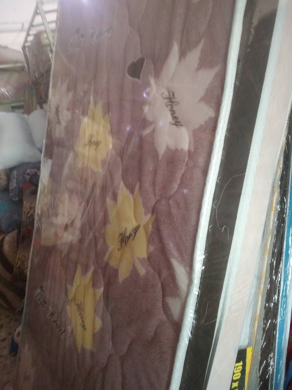 اللهم صل على محمد وال محمد
وصول دواشك جرباية نفر ضغط عالي درجة اولى 
القياس 90*190
والارتفاع 18سم 
والسعر 25 الف 
 العنوان المدحتية مقابيل دائرة الزراعة بإدارة عادل الرويعي مجمع الروان للمفروشات العصرية ***********
يوجد توصيل
