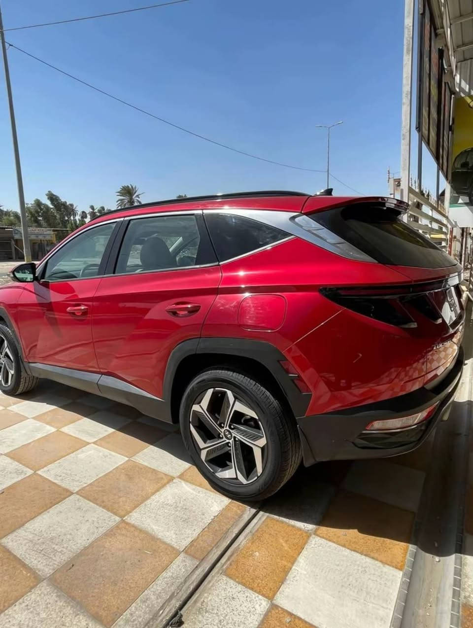 سلام عليكم توكسان لبيع موديل 2023السيارة فول فول  1/1 مواصفات حادث خفيف جدا موجود بل منشور
1.رادارات أمامية+خلفية

2.حساسات أمامية+خلفية

3. اربع كاميرات 360درجة

4.اشاير بل مري +مري كهرباء 

5.عدسات زينون ليد 

6.جنطة كهرباء 

7.تشغيل عن بعد

8.تحريك السيارة للامام +الخلف عن طريق البصمة 

9.كشنات جلد لون أوف وايت مميز 

10.تدفئة المقاعد الخلفية 

11.تدفئة +تبريد المقاعد الأمامية

12.هيتر ستيرن

13.خزن ميموري

14.كشن السائق +الصدر تحكم كهرباء بل كامل 

15.سماعات الشركة العالمية BOOS

16.مانع انزلاق 

18.تحديد مسار 

19. قيادة ذاتية

20.مثبت سرعة

21.شفتات ستيرن

22.اربع مودات قيادة 

23.شاشة عدادات كهرباء +تغير شاشة العدادات حسب مود القيادة 

24.السيارة بصمة

25.سايد بريك بصمة

26.أوتو هولد

27.گير دگم

28.نضام LOCK 

29.نضام نزول المنحدرات

30.شاشة حجم چبير

31.شحن لاسلكي 

32. منظومة تحكم التبريد بل كامل لمس

وبعد اكو هواي مواصفات ما مذكورة السيارة دخول جديد فحص مؤقت تترقم جميع المحافضات 

الضرر . موضح بل منشور الباب خلف السائق مصلح ما مبدل +الچاملغ الخلفي شبر بارد بل چاملغ بدون أيرباك غير هيج مكفولة كفالة عامة

السيارة لون احمر ملكي مميز مو عادي

للاستفسار و معرفة السعر ***********
