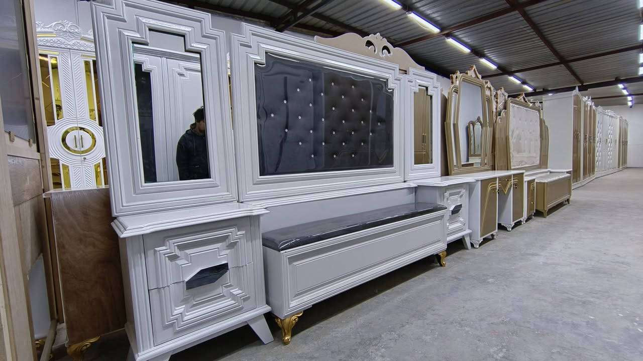 غرفة نوم 6 أبواب مع ملحق داخلي
شغل عراقي على الموديلات التركية وبمواصفات عالية الجودة.
طول الكنترول: 3 متر و20سم
ارتفاع الكنترول: 2 متر و40 سم
زاوية ملابس بارتفاع الكنترول
عرض الزاوية: 1 متر و10 سم
تحتوي على 11 قطعة
الصبغ: درجة أولى
الداخل: صاج
القاعدة: بلوك صاج 16 مليم
الظهر: جرجوبة ضب (براغي)
تنفيذ دقيق وتشطيب عمل درجة أولى
💰 السعر: مليونين وربع
🚚 السعر شامل شد والنقل داخل بغداد
📦 يتوفر شد ونقل لجميع المحافظات

***********
