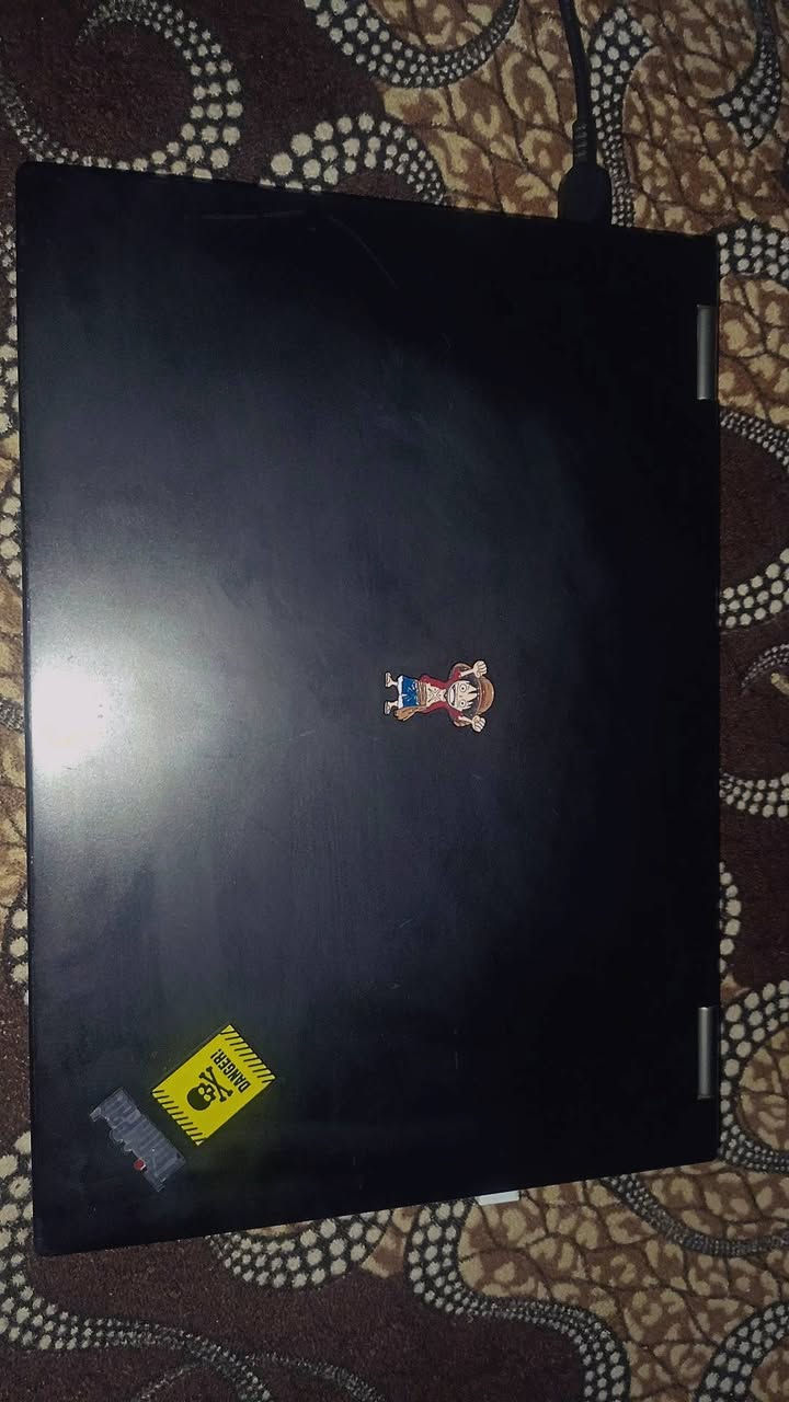 ماعندي توصيل مكاني ديالى بعقوبة 
💻 للبيع او مراوس بايفون 13: لابتوب Lenovo ThinkPad X380 Yoga (2-in-1)الجهاز من الفئة الاحترافية (ThinkPad)، يتميز بأنه متحول 2 في 1 (لابتوب وتابلت في نفس الوقت) مع شاشة قابلة للطي 360 درجة ودعم كامل للمس والقلم المدمج. مثالي جداً للدراسة، العمل المكتبي، التصميم الخفيف، والتصفح.المواصفات الفنية:المعالج (CPU): Intel Core i5 / i7 (الجيل الثامن) - أداء قوي ومستقر.الشاشة: 13.3 بوصة بدقة Full HD (1920x1080) شاشة لمس (Touchscreen) بألوان ممتازة وتقنية IPS.الميزة الخاصة: ينطوي 360 درجة + يحتوي على قلم ذكي مدمج داخل اللابتوب (يُشحن تلقائياً عند إدخاله).الهارد (Storage): نوع SSD NVMe سريع جداً بسعة 256 جيجابايت (المساحة الفعلية المقروءة 238GB).كارت الشاشة (GPU): Intel UHD Graphics 620 (يقرأ الذاكرة الأساسية 128MB ويسحب تلقائياً من الرام عند الحاجة).المنافذ: يحتوي على منفذ Thunderbolt 3 سريع جداً، منافذ USB 3.0، ومنفذ HDMI للشاشات الخارجية.الميزات الإضافية: جسم قوي ومتين (مقاوم للصدمات)، لوحة مفاتيح مريحة جداً، وزن خفيف وسهل التنقل.


**إذا كنت صاحب هذا الإعلان وتريد حذفه لأي سبب، رجاءا أرسل رسالة إلى الدعم الفني**