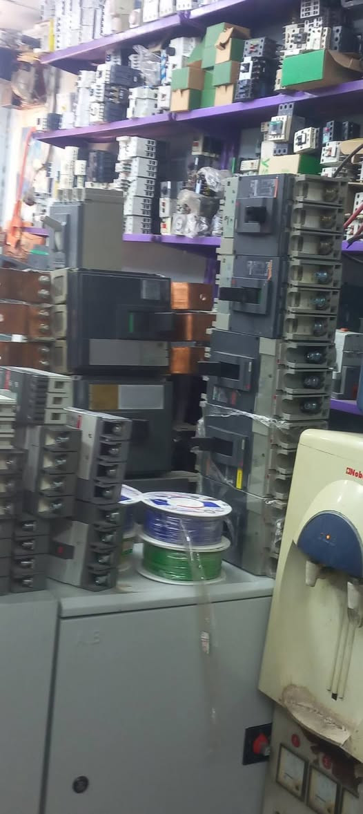 عقيل الكهربائي لتصليح المولدات وبيع المواد الكهربائيه ***********
