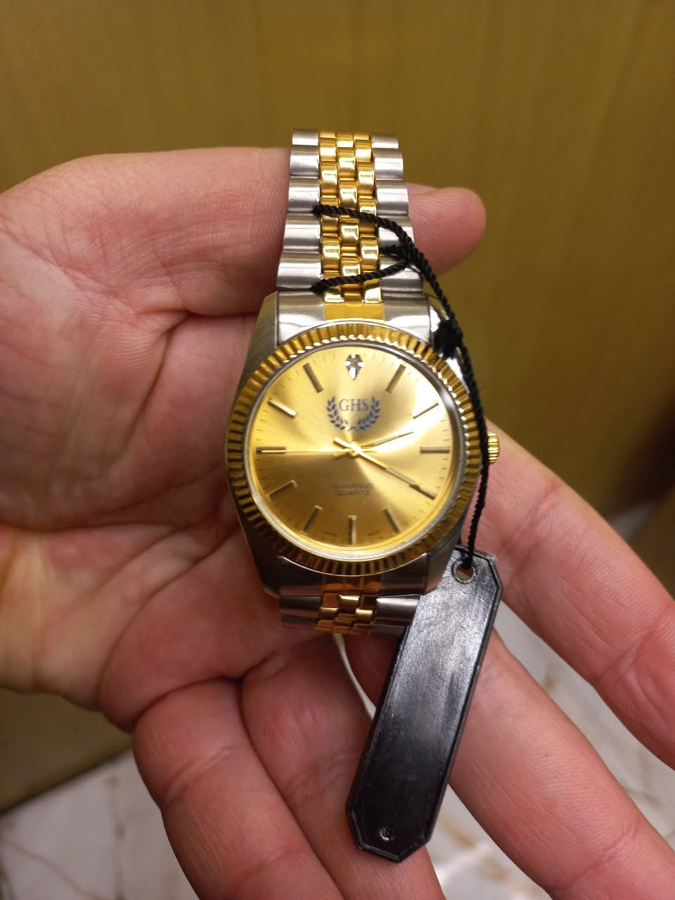 ساعه باله رجالية ماركه
مزاد زاد الله من زاد.

*********** واتساب
