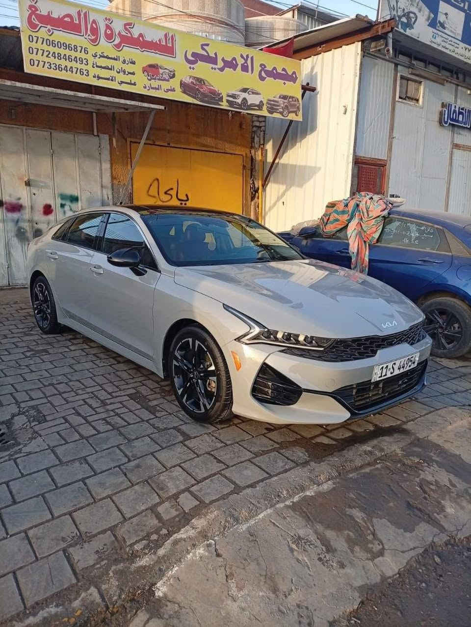 سلام عليكم (K5) موديل 23 وارد امريكي كامله سياره من كلشي داخل احمر فول موصفات سياره ما بيها نقص اي شي تايرات  تخم صدر امامي خلفي جديد تبريد سياره ما بيها نقص كلشي سعر 175 وبيها مجال  تحويل مباشر رقم تلفون *********** مكلف بل نشر

