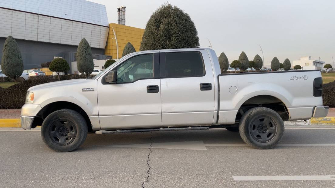 فۆرد F150
مۆدێل 2008 ساغ
هەشت پستن بەشەرتی گێرو مەکینەو کارەبایو ئەکسل
دەبڵ ئەکسلە 4×4
دەرگا گەورە بۆدی کورت (مرغوب)
زۆر خاوێنە تەنها دەرگای عەرەبانەکەی سبوخە یەک پەڵە ساردی هەیە
شوێن سلێمانی
نرخی 67 گەڵا
ژم  *********** السليمانية, العراق
