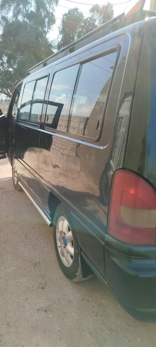 سلام عليكم ستانا للبيع موديل 96  راعيه يريد مداور كير جديد مكينه جديده حداديه خير من الله مكان سياره بابل القاسم السعر (75) وبيها مجال استفسار ***********
