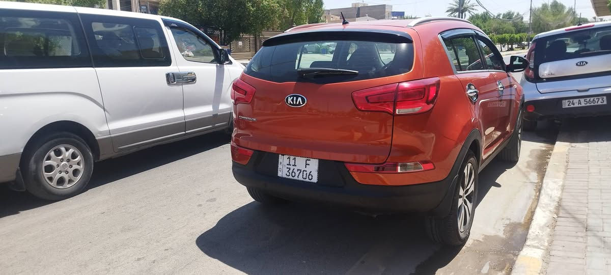 سبورتج 15 خليجية مواصفات عادية صبغ چاملغ ودعامية امامي وبارد بالبنيد جاهزة حدادية تخم تاير محرك وگير ممفتوح رقم بغداد الدولي هزة وسنوية جديدة السعر 145 مكان السيارة بغداد البياع معرض الاخلاص 
***********
أبو إبراهيم
