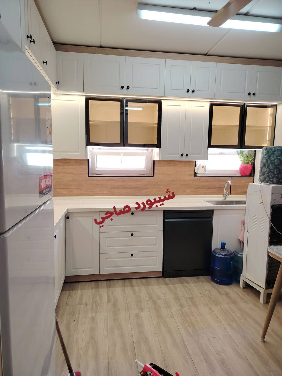 يسعد مسائكم أحبتي🙏
تم عمل شيبورد لون صاجي مطبخ ١٤٠ غربي❤️
عمل ديكور بارتشنات انارة بيانو مطبخ ١٤٠ غربي🌹
يوسف للأصباغ والديكورات  الحديثه *********** واتساب خاص مفتوح🙏
جميع اعمالنه مفتوحه بنضام القسط الشهري وبدون ماستر
