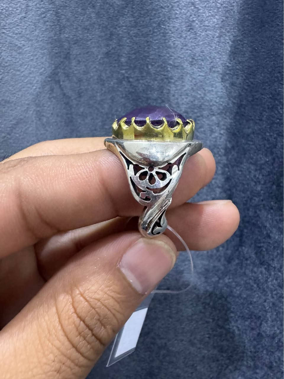 اللهم صل على محمد وال محمد 
خاتم جمشت ارجواني افريقي
تراش ليزر قطعه في منتهى الجمال
مع شهاده تعريفيه مصاغ يدوي
فضه عيار 925 مقاس الخاتم 23/24
يوجد توصيل جميع محافضات العراق⁩ البصرة, العراق


**إذا كنت صاحب هذا الإعلان وتريد حذفه لأي سبب، رجاءا أرسل رسالة إلى الدعم الفني**