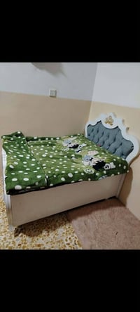 تخت أطفال • مستعمل • قابل تفاوض