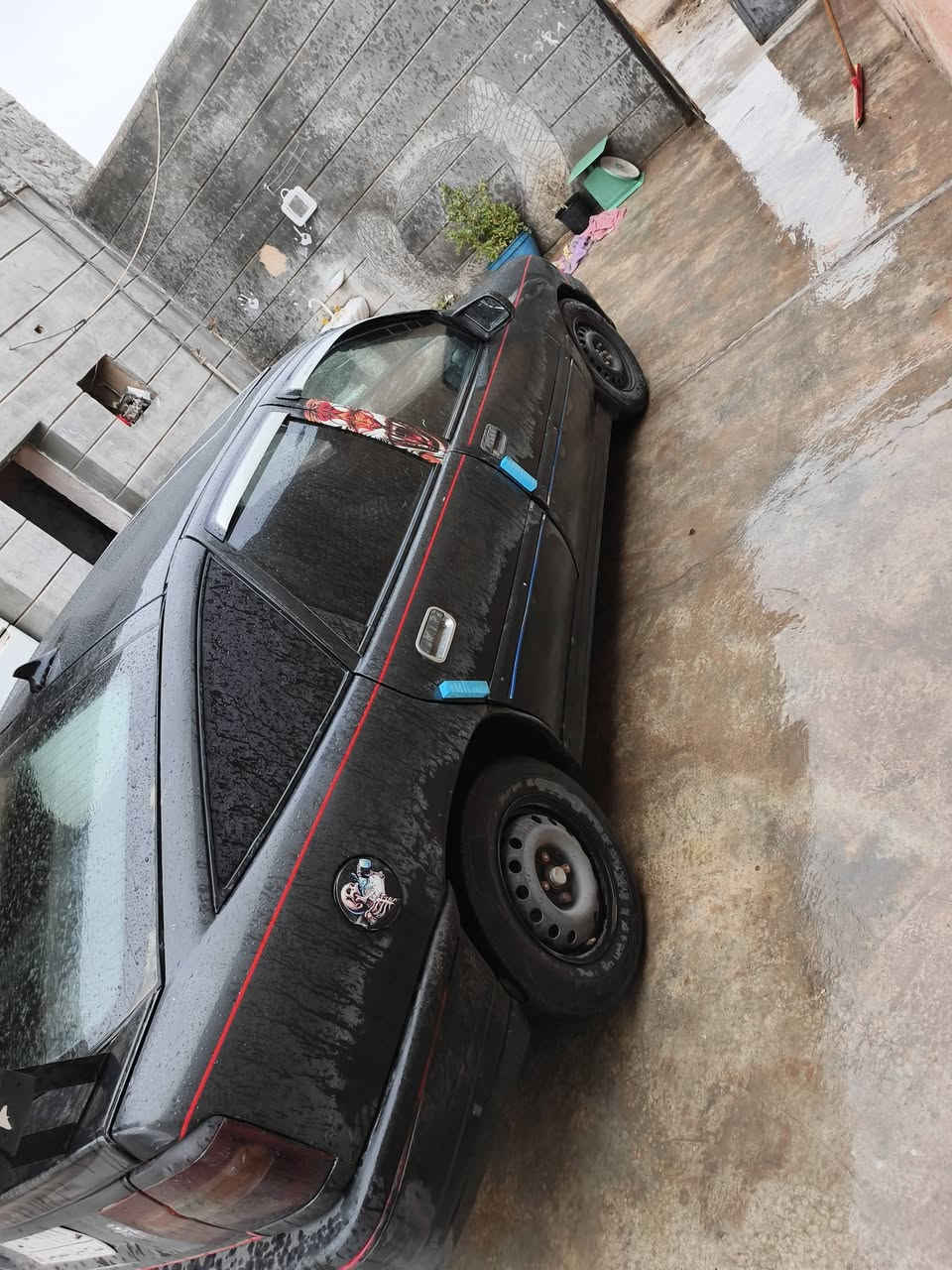 السلام عليكم فكتره ماسحه سياره جاهزه ونضيفه من كلشي الكشر شوف العين السعر 28 رقم الهاتف *********** واتساب
