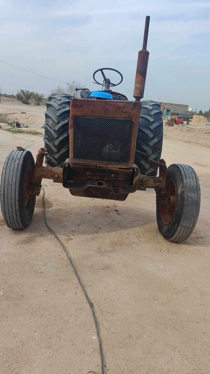 السلام عليكم عنتر 83 بدون للبيع السعر 3250 وبيها مجال ما بيه اي نقص المكان طريق كربلاء نجف للستفسار ***********
