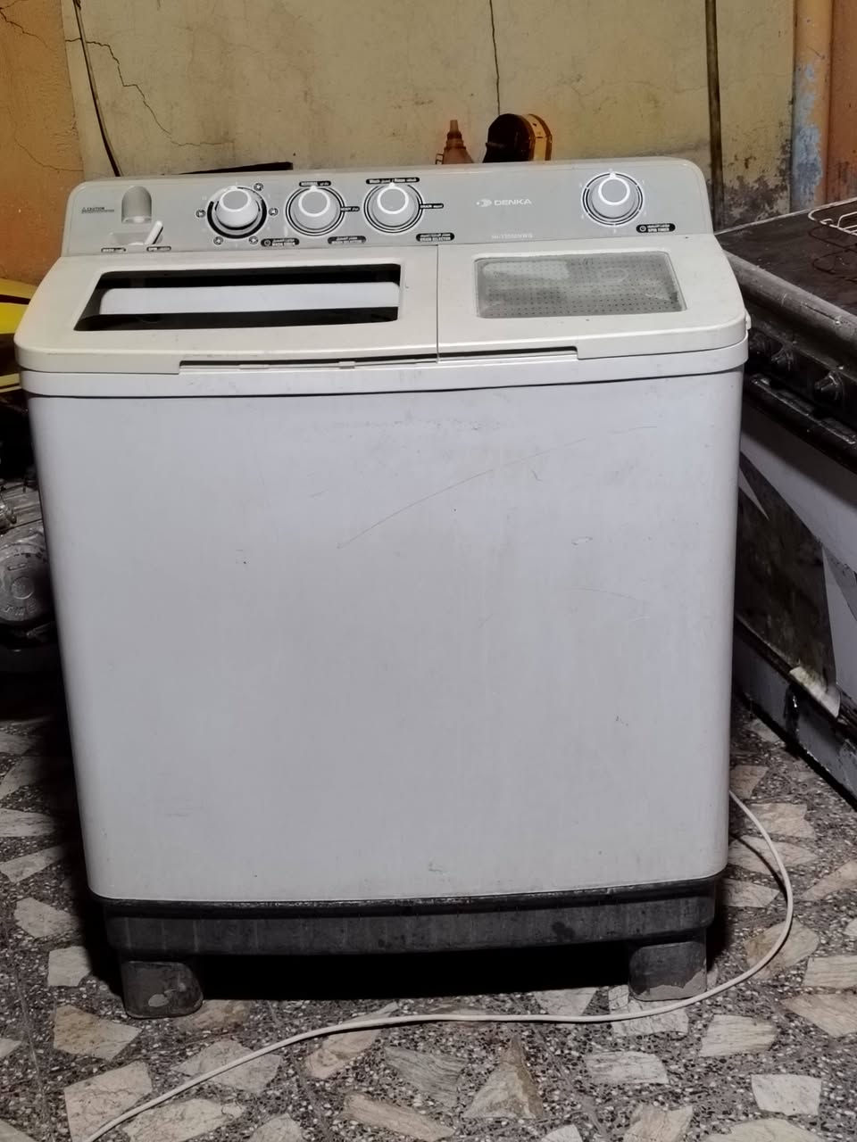 مجموعة غراض للبيع شرط الفحص والنضافه الشراي يخابرني اويراسلني واتساب هذا رقمي ***********
