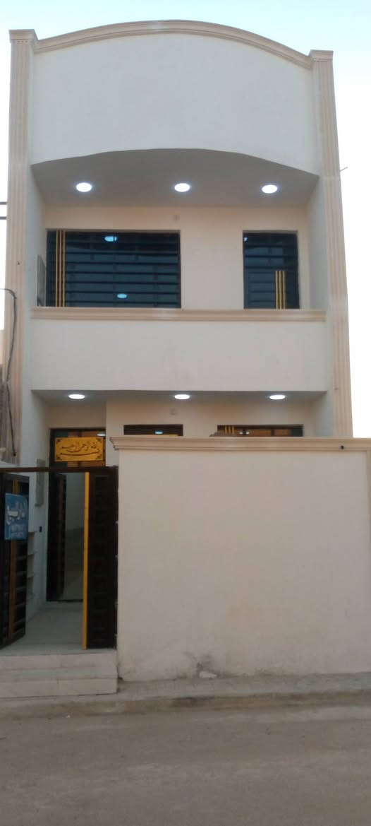 بيت للبيع 100 متر 5*20 الرئاسه شارع عشرين قرب شارع الساده زراعي سند 25 *************   /*********** خدمات كامله مي مجاري تبليط مقرنص
