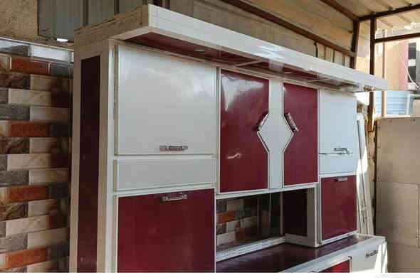 كاونتر قطعتين ارضي وملحق تسكام قياس 2 ونص تكم عمل درجه اولى السعر 225 وبيه مجال قليل العنوان محاويل ***********
