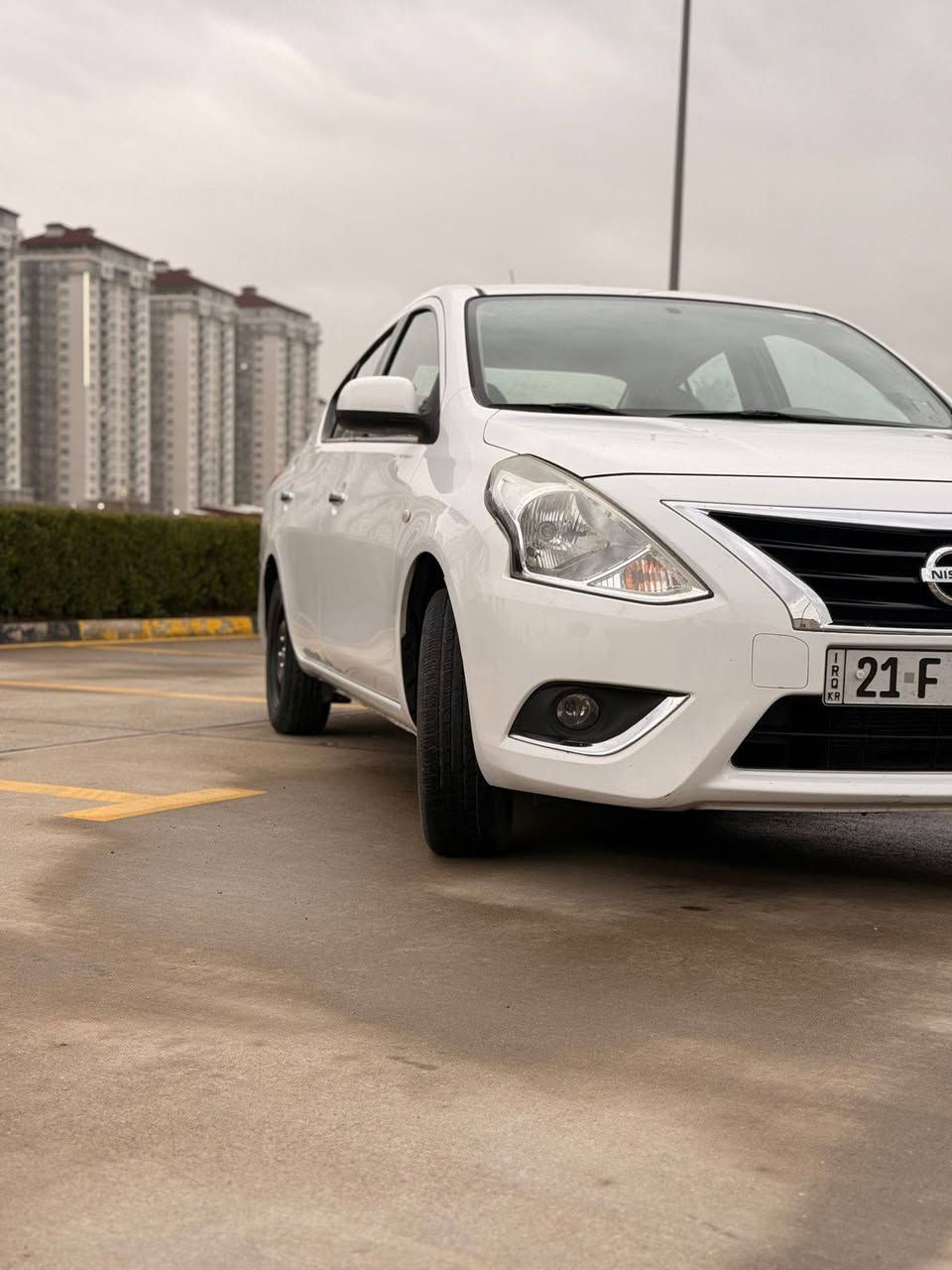 سلام عليكم شباب نيسان سني هندي ابليته زركه موديل 2021 سياره جديده كلش ماشيه 73 مكفوله كفاله عامه بيه بارد اصبعين فقط اسبير ما نازل سويجات اثنين سعر 113 وبيه مجال قليل مكان بغداد الزعفرانيه رقم ***********
