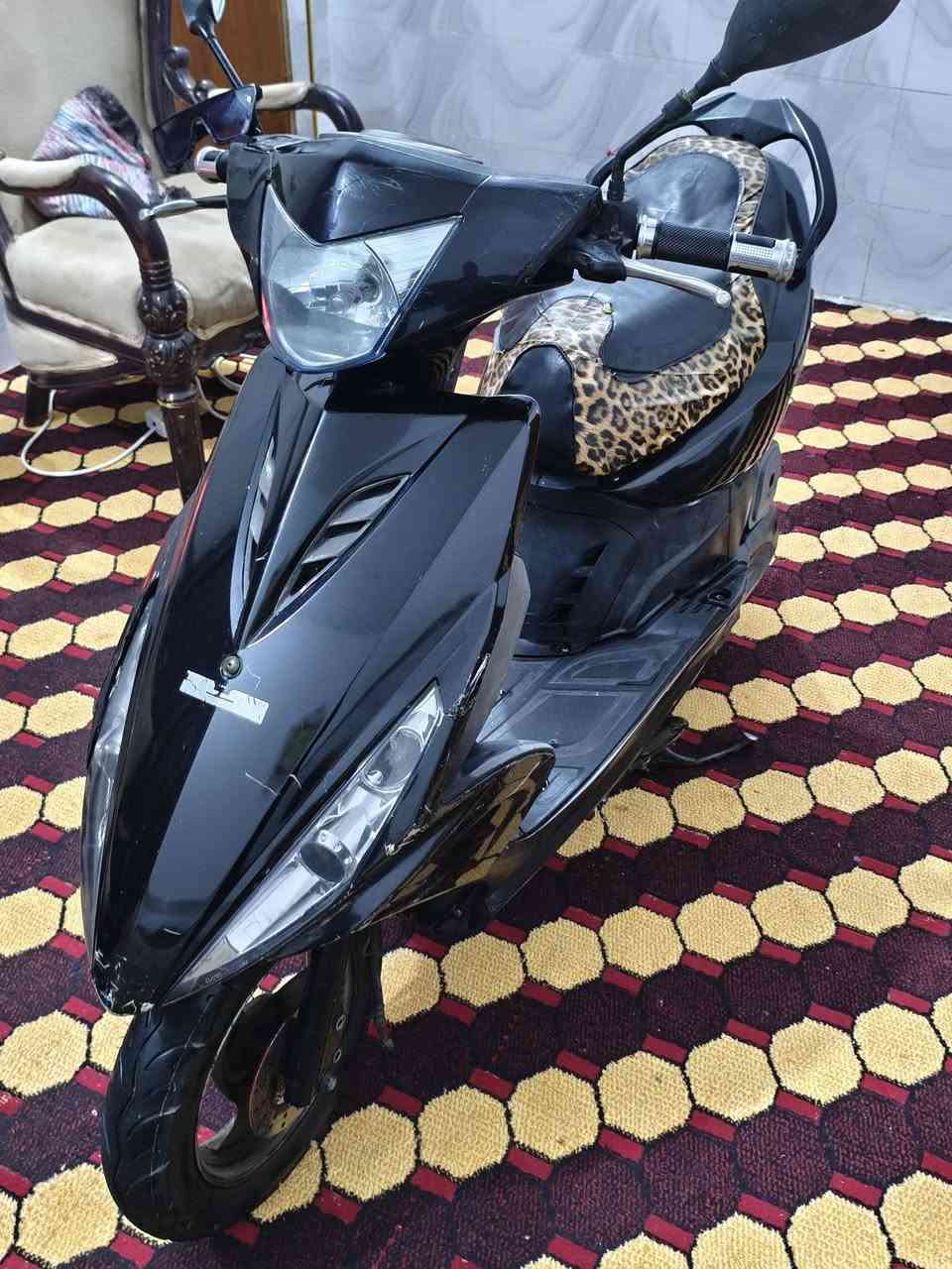 ماكس مضلع نوزل
 كفالة عامة من التاير للتاير 
جاهزة من الطول للطول
 ربع ماتذب عليها مال حاوية
كل نقص مابيها الدراجة 
للاستفسار ***********
