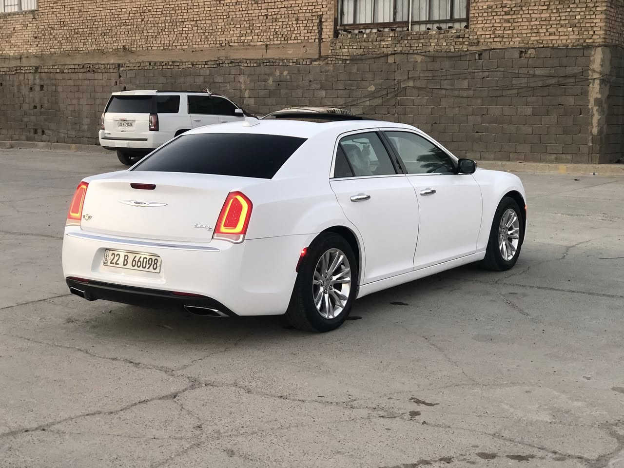 السلام عليكم للبيع اوباما (C) 2019 رقم اربيل باسمي تحويل ثاني يوم فول مواصفات  كشنات كهربائيه وتتفئه حته الخلفيات وتبريد ستيرن كهربائي وتتفئه خزن ميموري ماراح اذكر المواصفات ماعرفه مواصفات الC سنويه 2030 هزه بيها كفاله عامه كفاله حته من الشخط سياره حيل حلوه ونضيفه ماناقصه شي شغل وطلع السعر 310 ورقه مكاني بغداد وبصره الهاتف *********** واتساب هم موجود 
خواني بدون تعاليق مراح اجاوب ع تعليق
