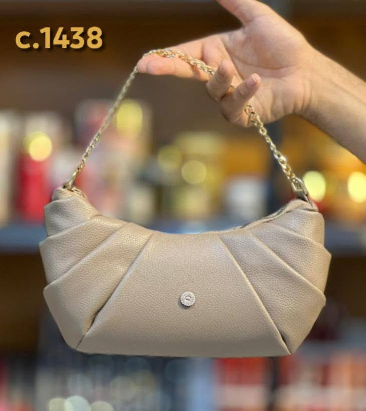 ✨️ جديد فينيسيا ✨️ New Venesia ✨️
✨️👜 حقيبة بناتية تخبل 😍👌
✨️ السعر 5.000 فقط ✨️


**إذا كنت صاحب هذا الإعلان وتريد حذفه لأي سبب، رجاءا أرسل رسالة إلى الدعم الفني**