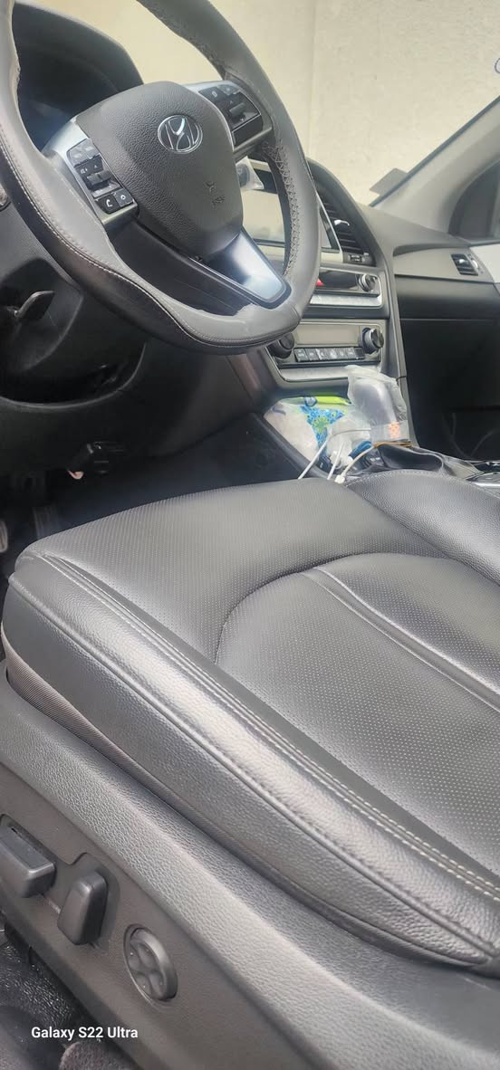 سوناتا وارد كوري كفاله..بصره حره تحويل..
بصمه.. شاشه.. كشن كهربائي.. تدفئه وتبريد. 
السعر 192
***********
